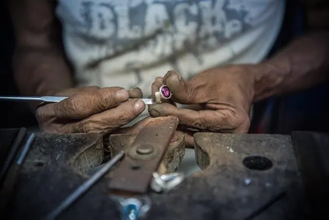 diamond, sri lanka, mine, handmade, handwork, craft, tool, poor, dirty, work, handyman, sri lanka, sri lanka, sri lanka, sri lanka, sri lanka