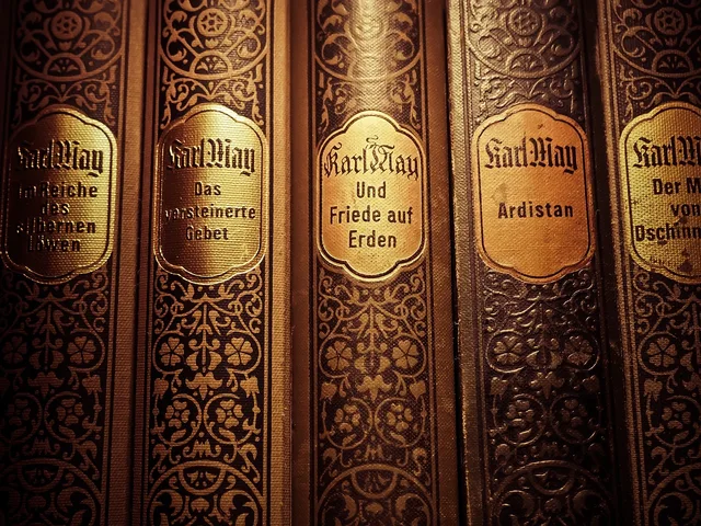 books, read, literature, bookshelf, old, old books, close up, spine, worn, bookcase, library. When a bookbinding symptom appears, which cause should you check first?