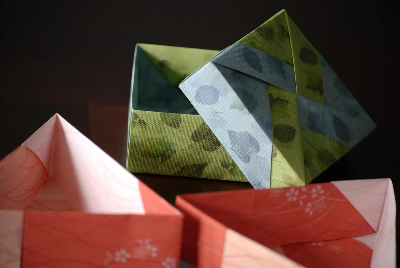 origami, papercrafting, origami boxes, origami, origami, origami, origami, origami, papercrafting, papercrafting, origami boxes, origami boxes, origami boxes. Paper craft materials: storage and housing