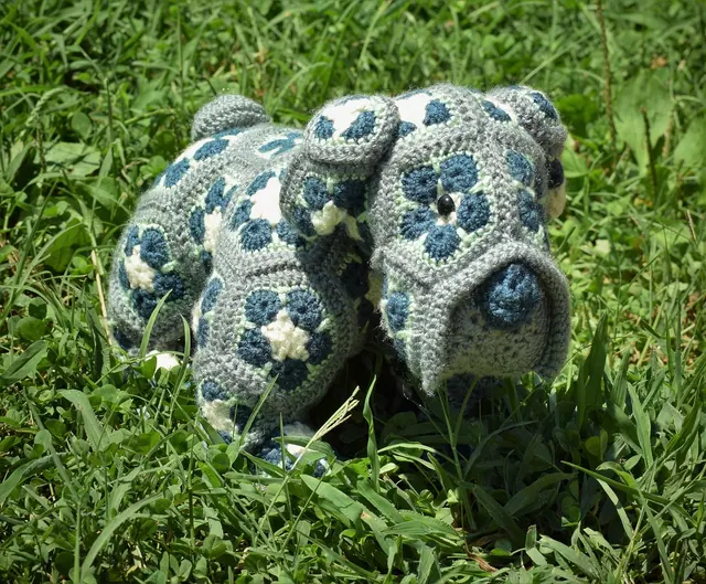 crochet, handmade, yarn, needlework, hobby, craft, nature, grass, pattern, project, bulldog, bull dog, stuffed animal, toy, green pattern